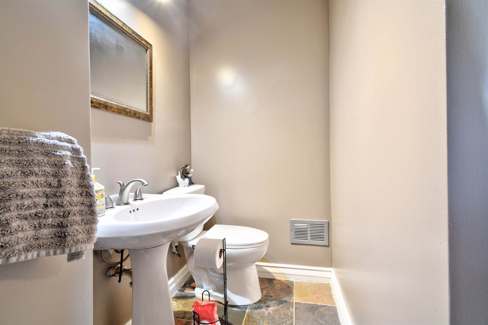 323 South Truhn Road, Fowlerville, MI 48836