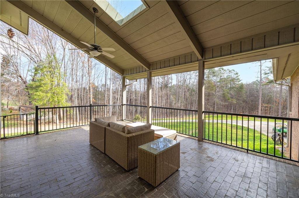 9069 Lasater Road, Clemmons, NC 27012