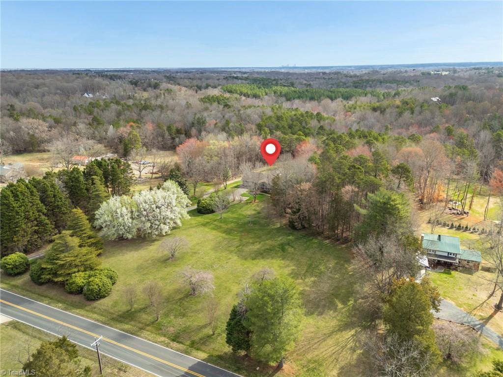 9069 Lasater Road, Clemmons, NC 27012