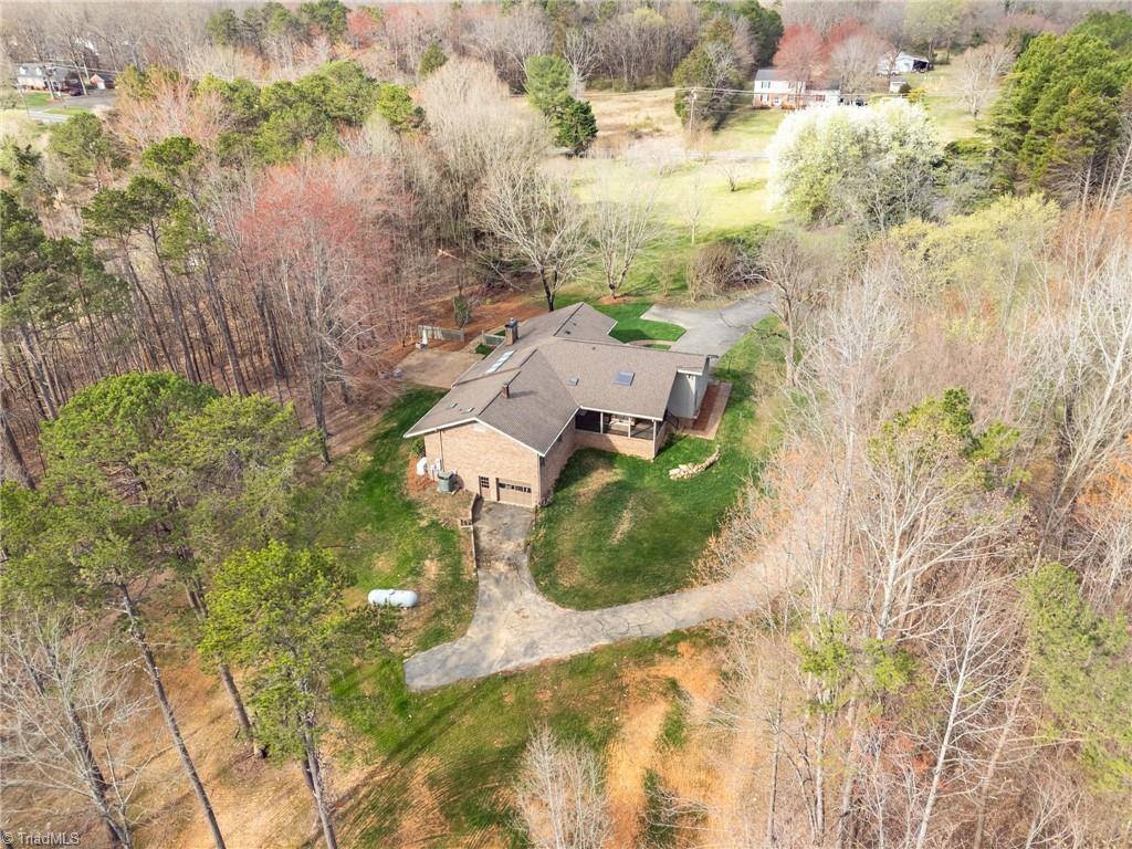 9069 Lasater Road, Clemmons, NC 27012