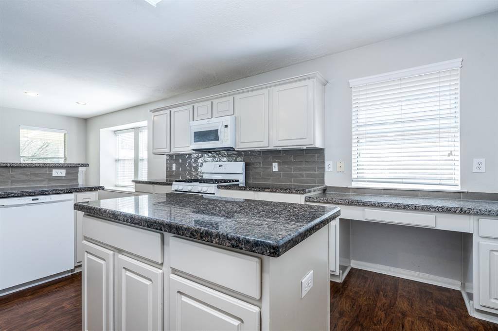 8946 Green Castle Way, Houston, TX 77095