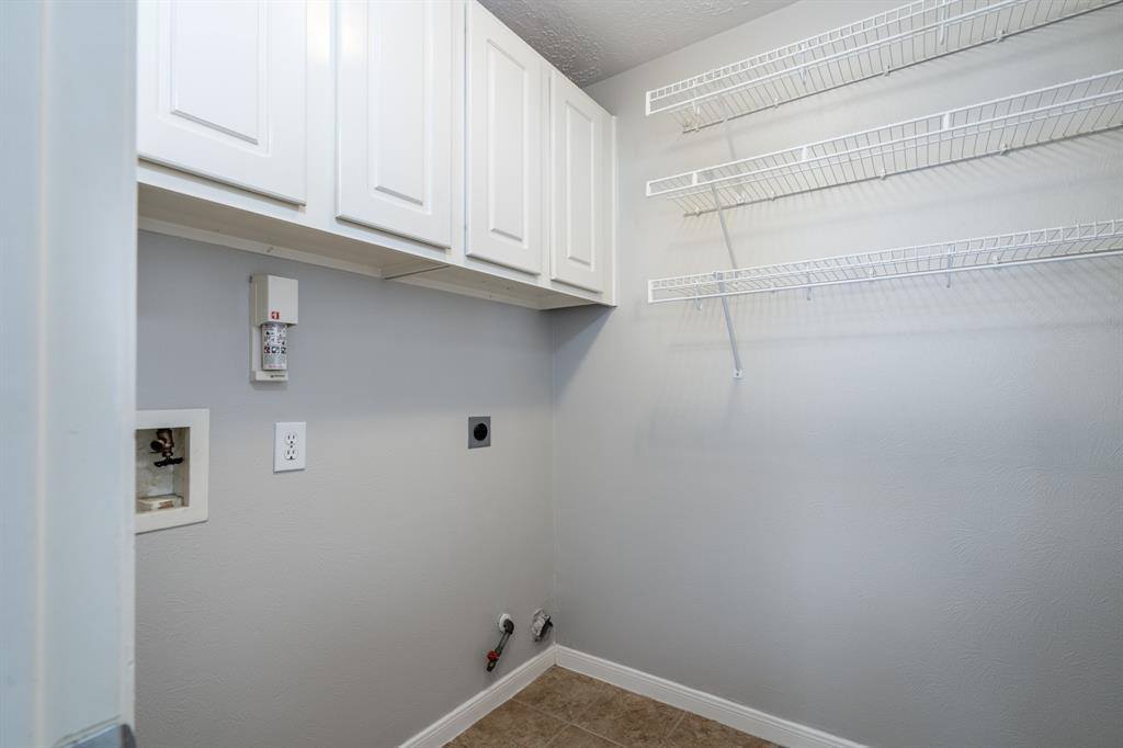 8946 Green Castle Way, Houston, TX 77095