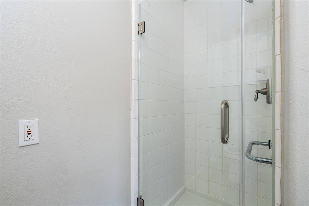 8946 Green Castle Way, Houston, TX 77095