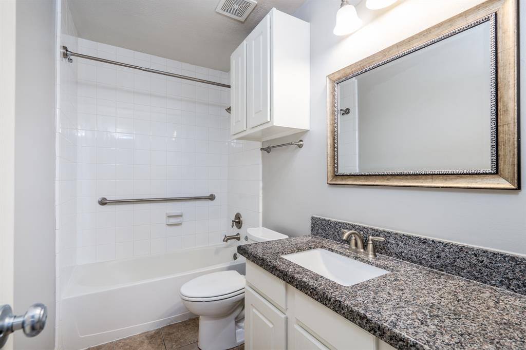 8946 Green Castle Way, Houston, TX 77095