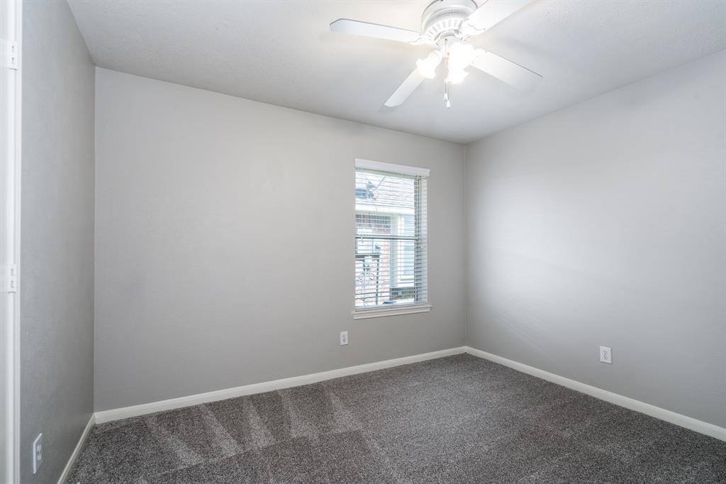 8946 Green Castle Way, Houston, TX 77095