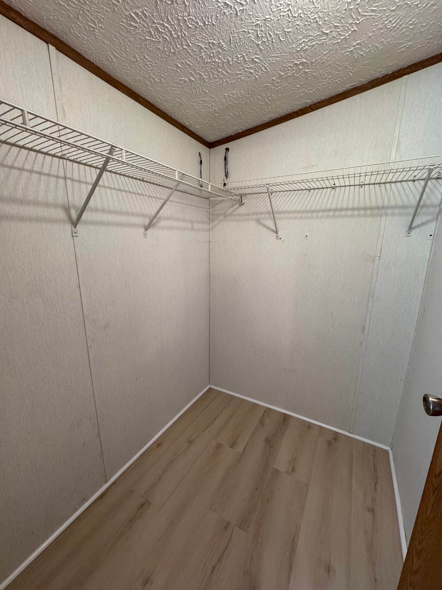 1401 Chimney Pt, Sunrise Beach, MO 65079