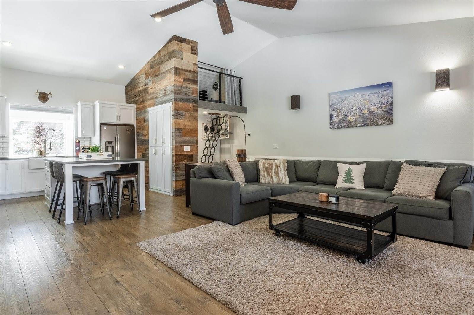 91 Lakeview Blvd #8-S, Mammoth Lakes, CA 93546