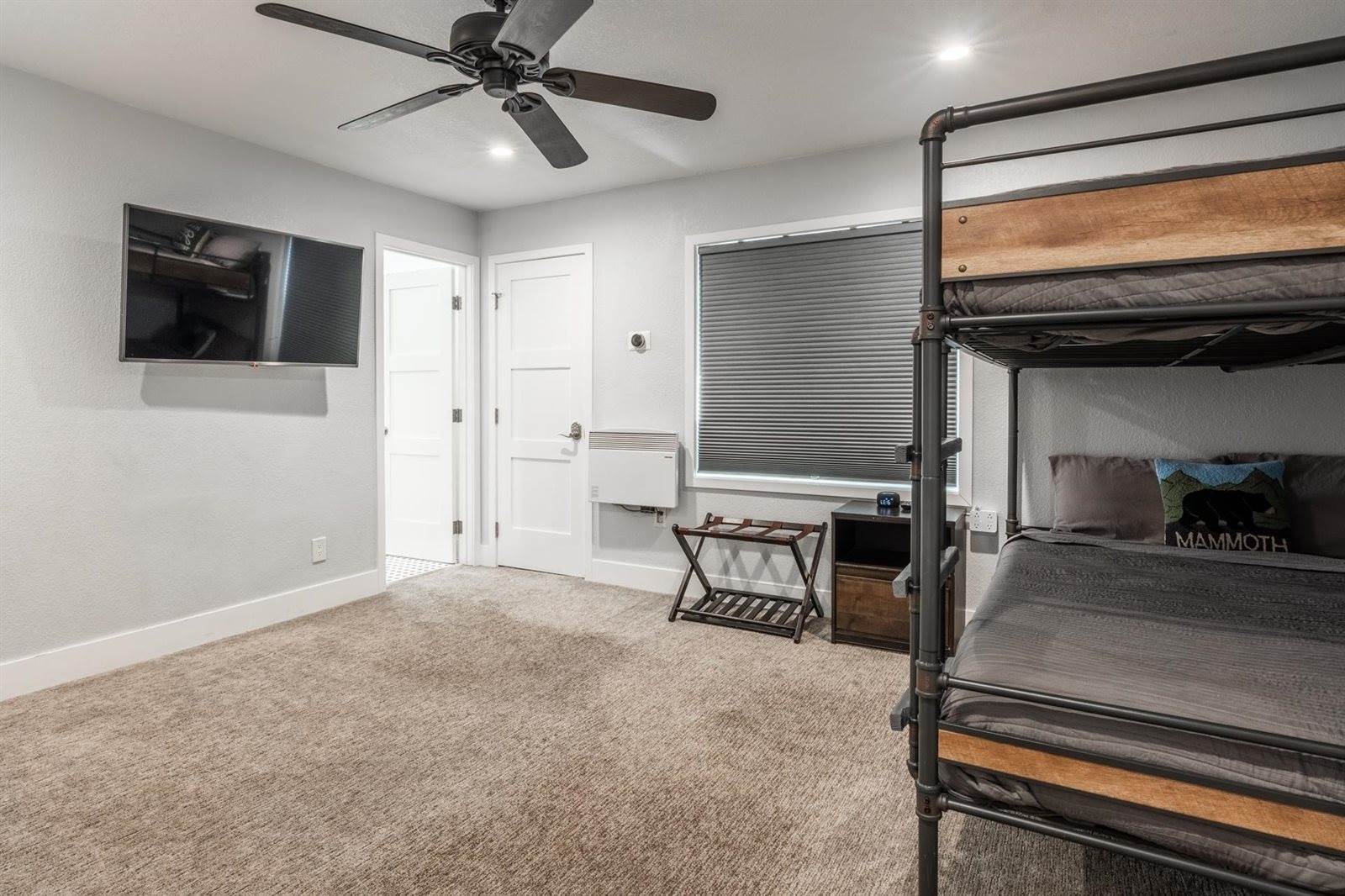 91 Lakeview Blvd #8-S, Mammoth Lakes, CA 93546