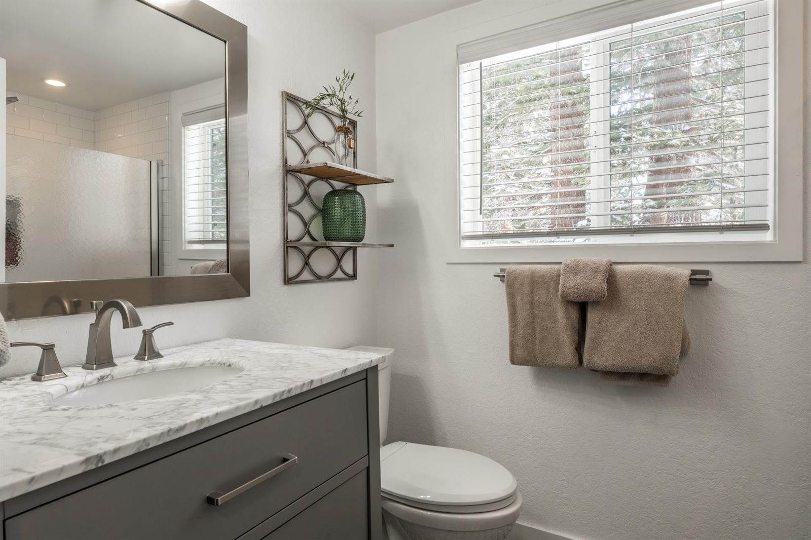 91 Lakeview Blvd #8-S, Mammoth Lakes, CA 93546