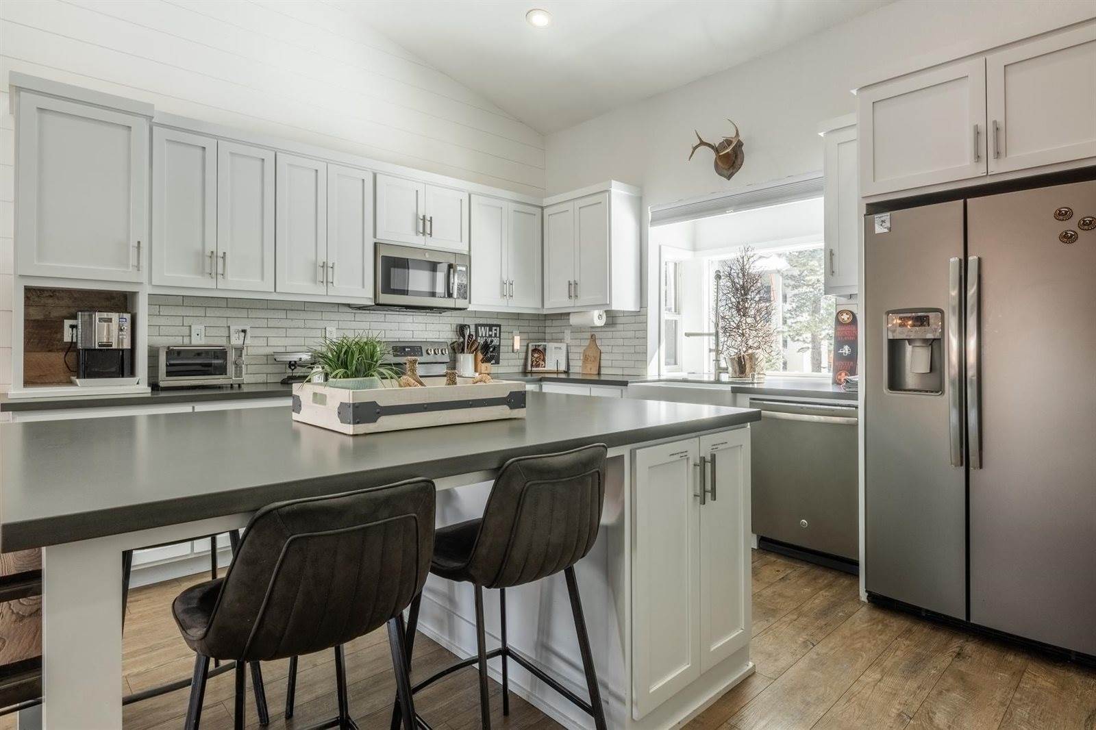 91 Lakeview Blvd #8-S, Mammoth Lakes, CA 93546