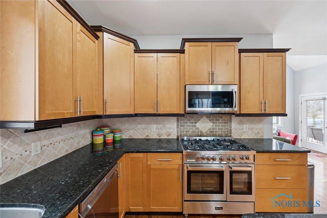 5619 Golden Pond Lane, Sylvania, OH 43560