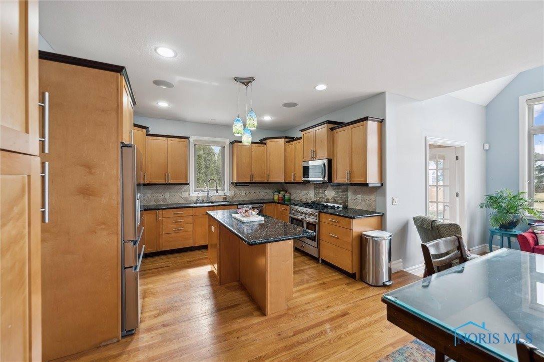 5619 Golden Pond Lane, Sylvania, OH 43560