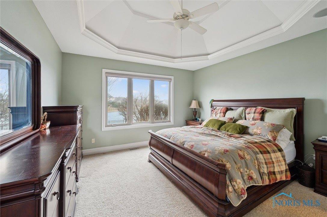 5619 Golden Pond Lane, Sylvania, OH 43560