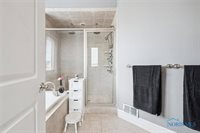 5619 Golden Pond Lane, Sylvania, OH 43560