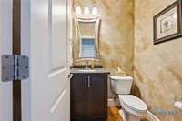 5619 Golden Pond Lane, Sylvania, OH 43560