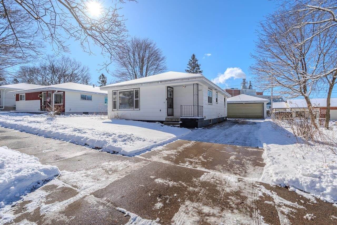 1019 Monroe Street, Wausau, WI 54403