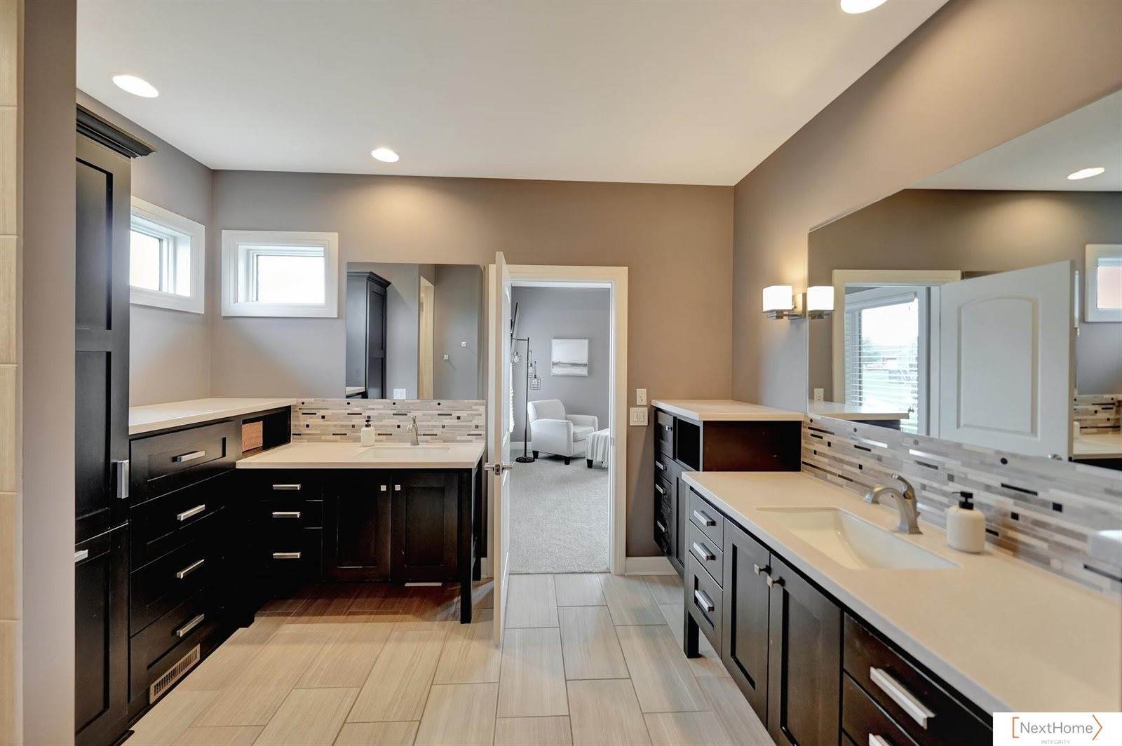 3211 West Covered Bridge Drive, Lincoln, NE 68523