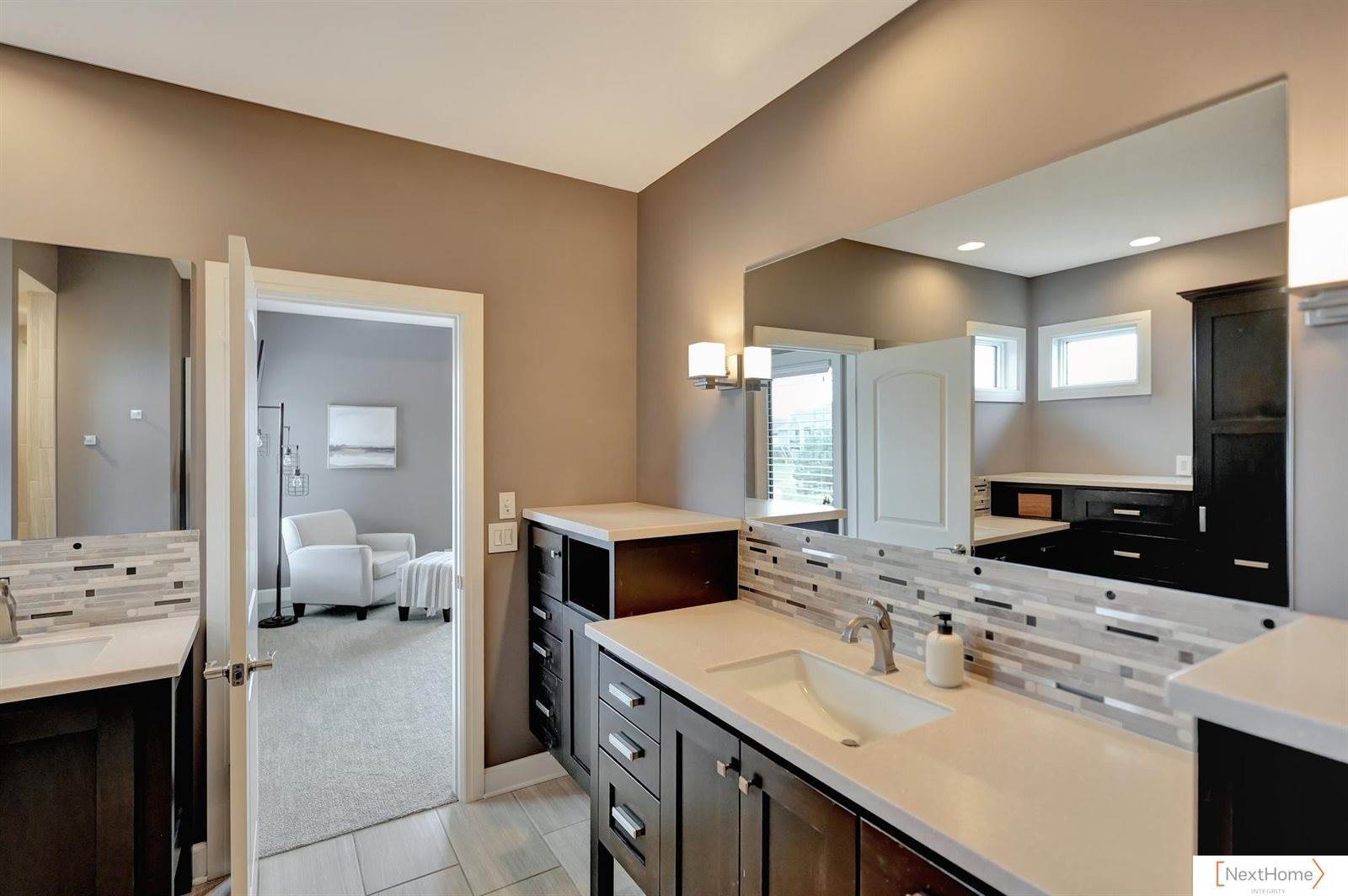 3211 West Covered Bridge Drive, Lincoln, NE 68523