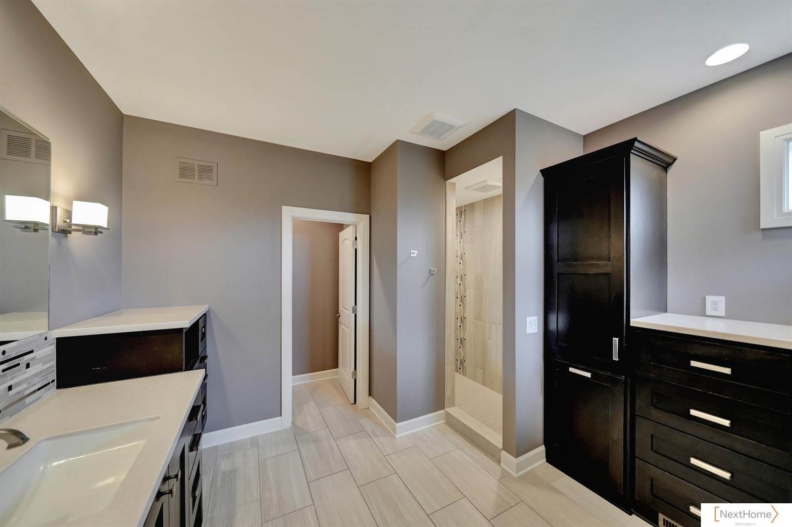 3211 West Covered Bridge Drive, Lincoln, NE 68523