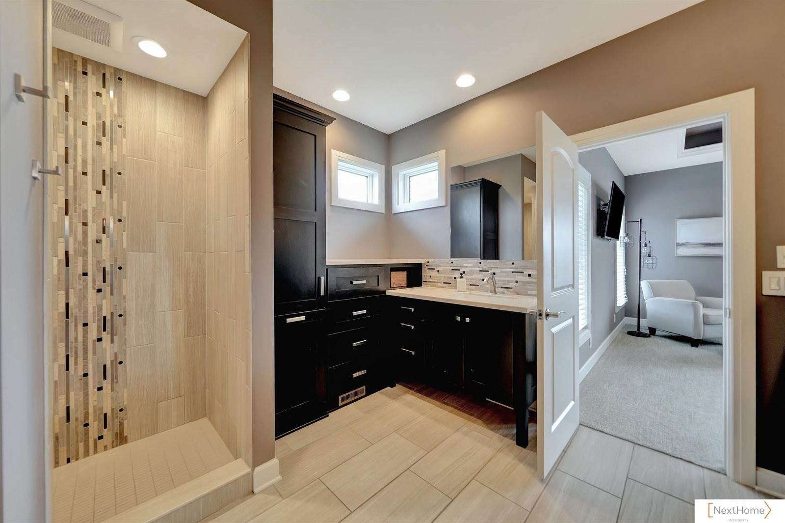 3211 West Covered Bridge Drive, Lincoln, NE 68523