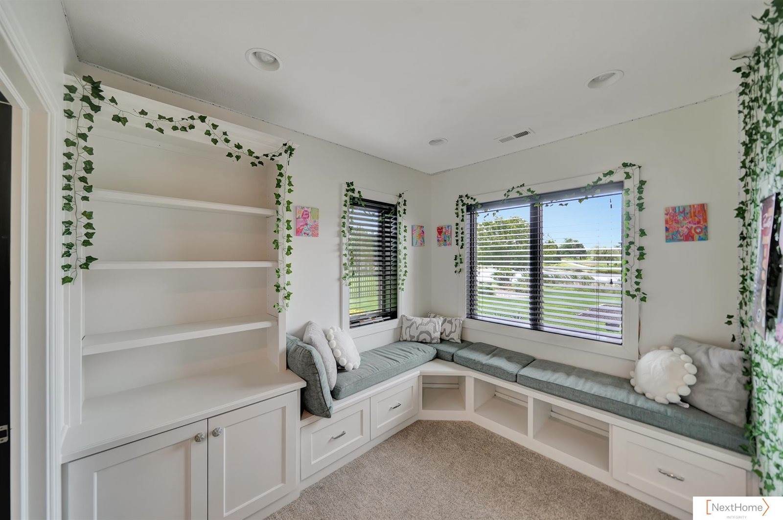 3211 West Covered Bridge Drive, Lincoln, NE 68523