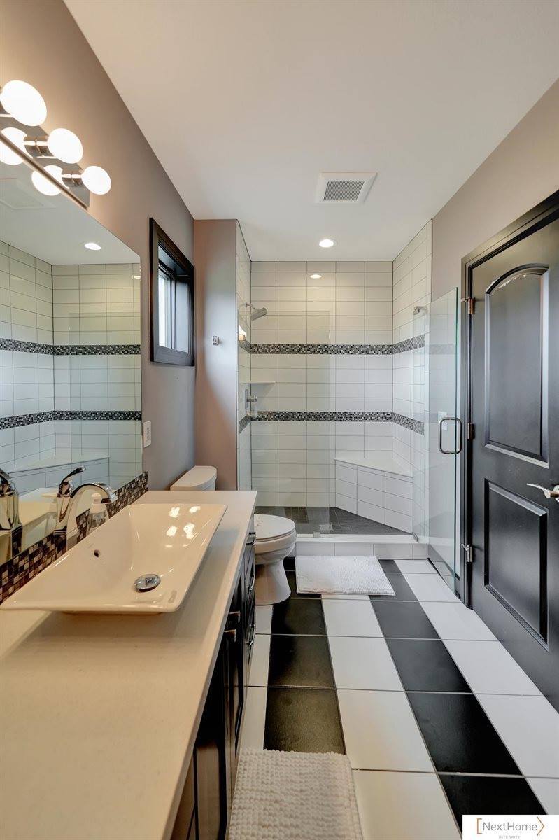 3211 West Covered Bridge Drive, Lincoln, NE 68523