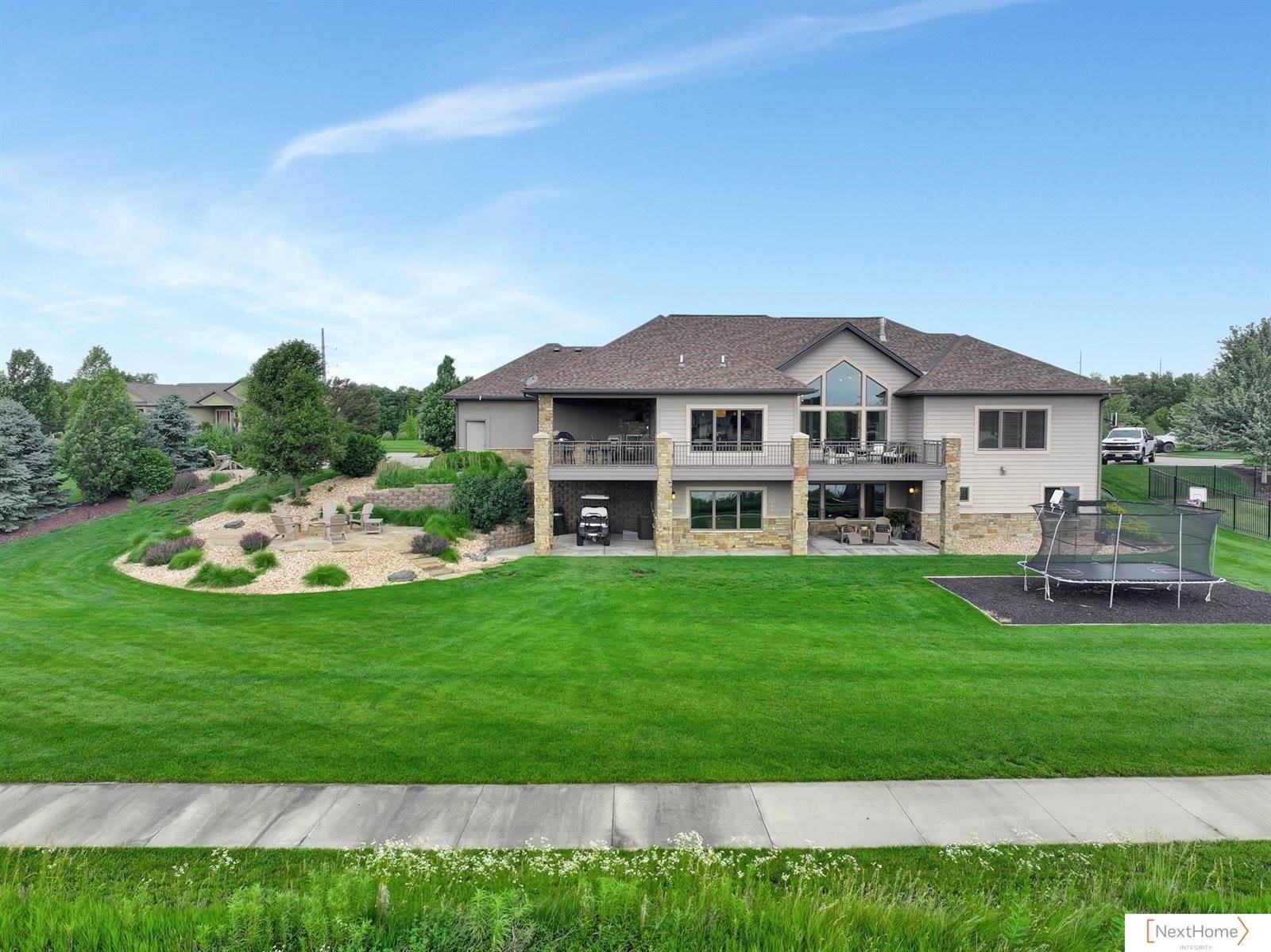 3211 West Covered Bridge Drive, Lincoln, NE 68523