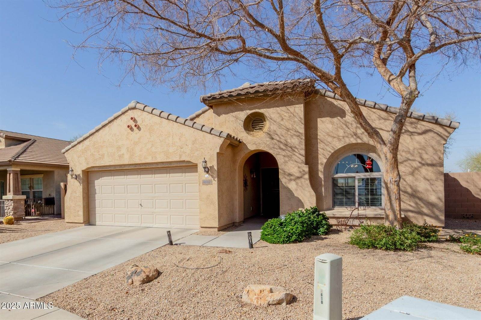 4610 South Hassett Circle, Mesa, AZ 85212