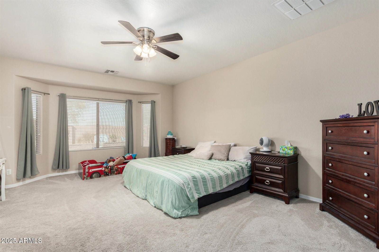4610 South Hassett Circle, Mesa, AZ 85212