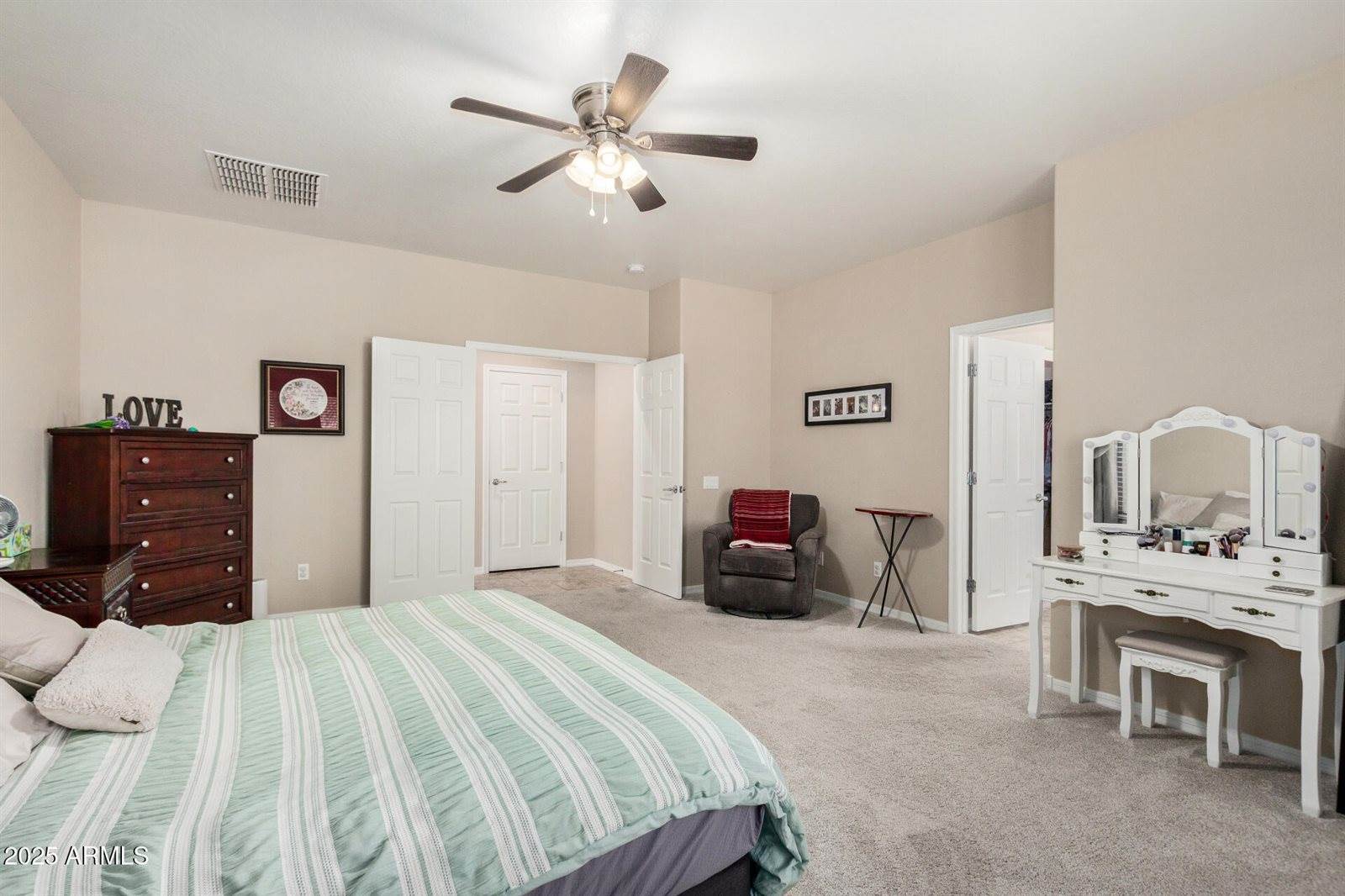 4610 South Hassett Circle, Mesa, AZ 85212