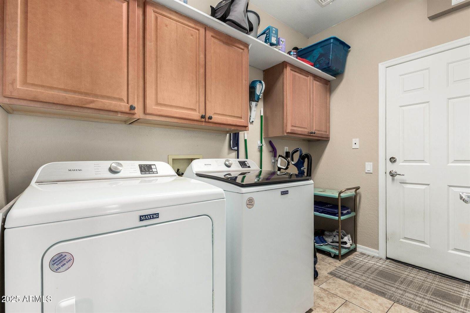 4610 South Hassett Circle, Mesa, AZ 85212