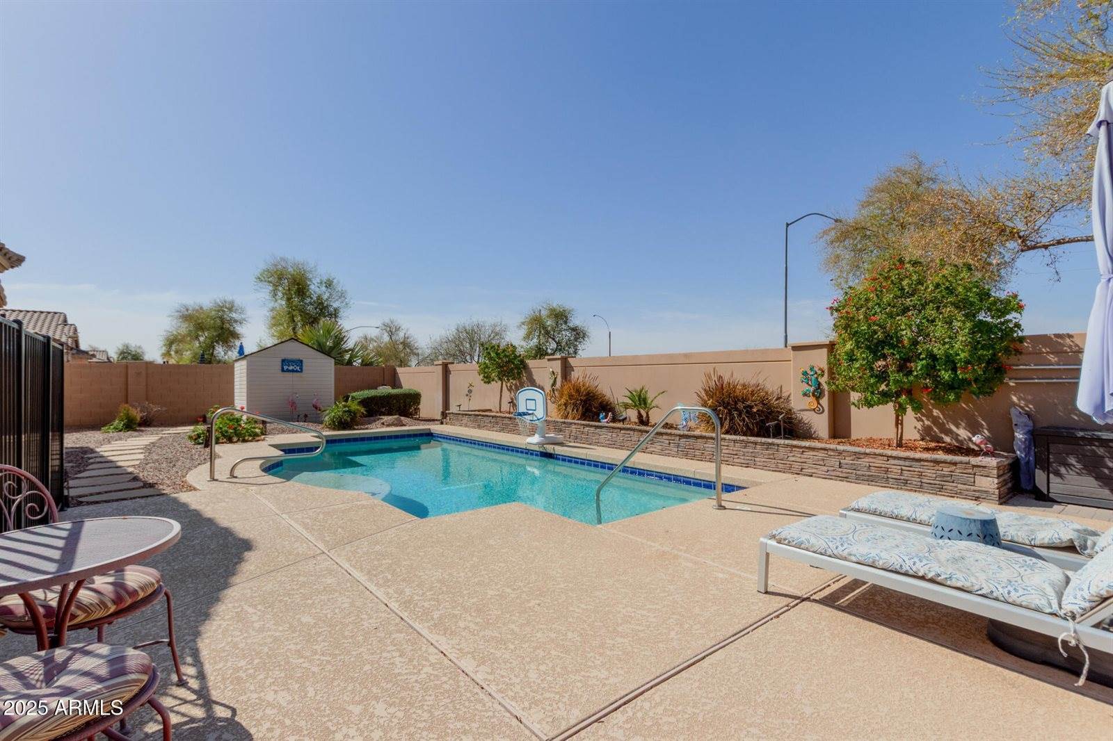 4610 South Hassett Circle, Mesa, AZ 85212