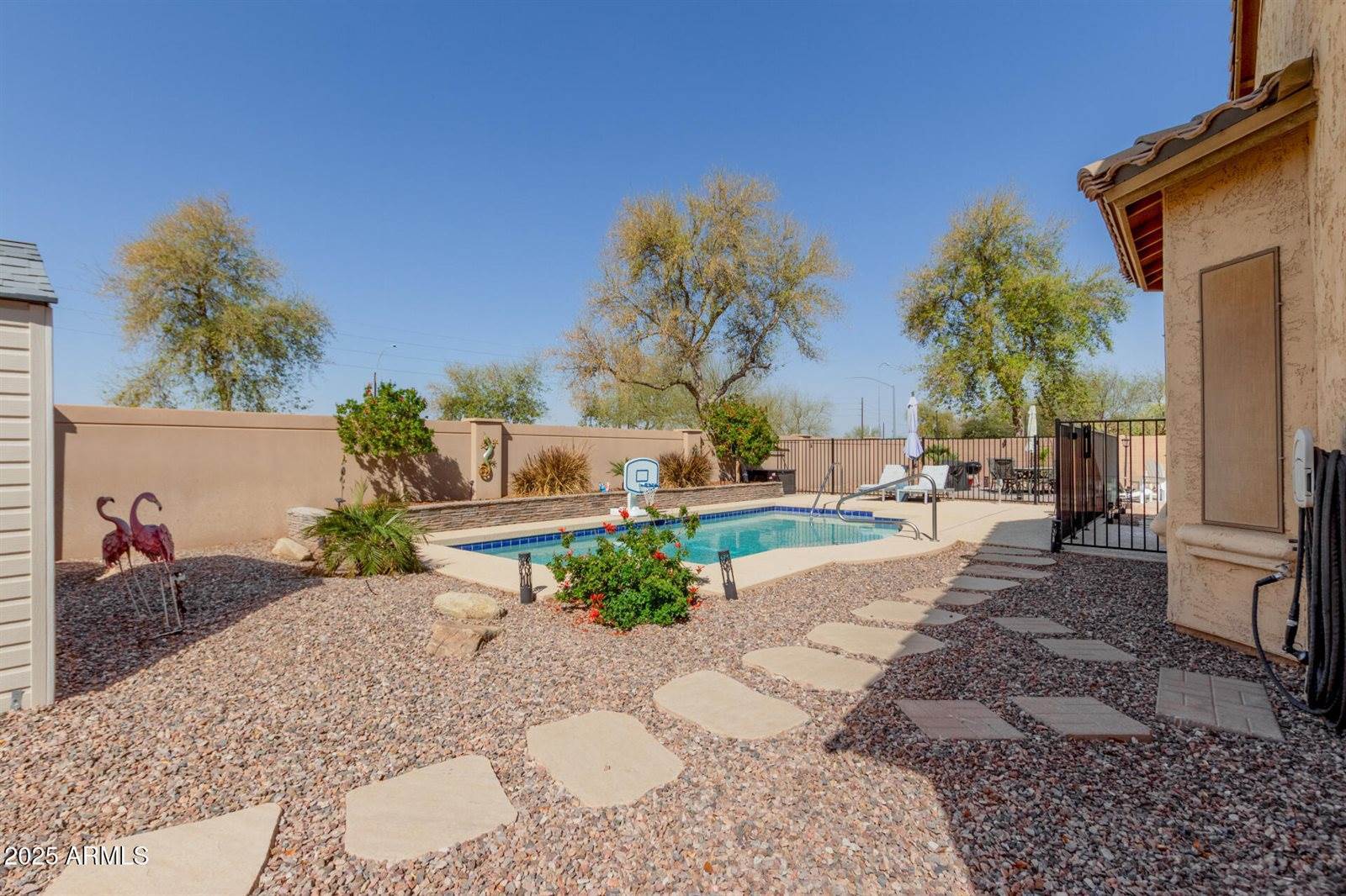 4610 South Hassett Circle, Mesa, AZ 85212