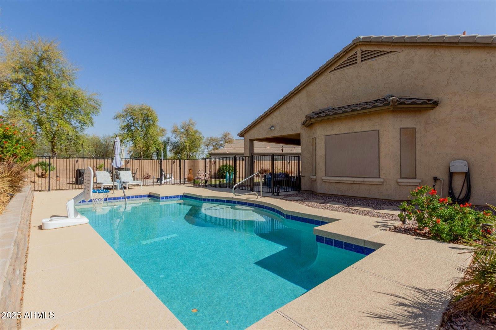 4610 South Hassett Circle, Mesa, AZ 85212