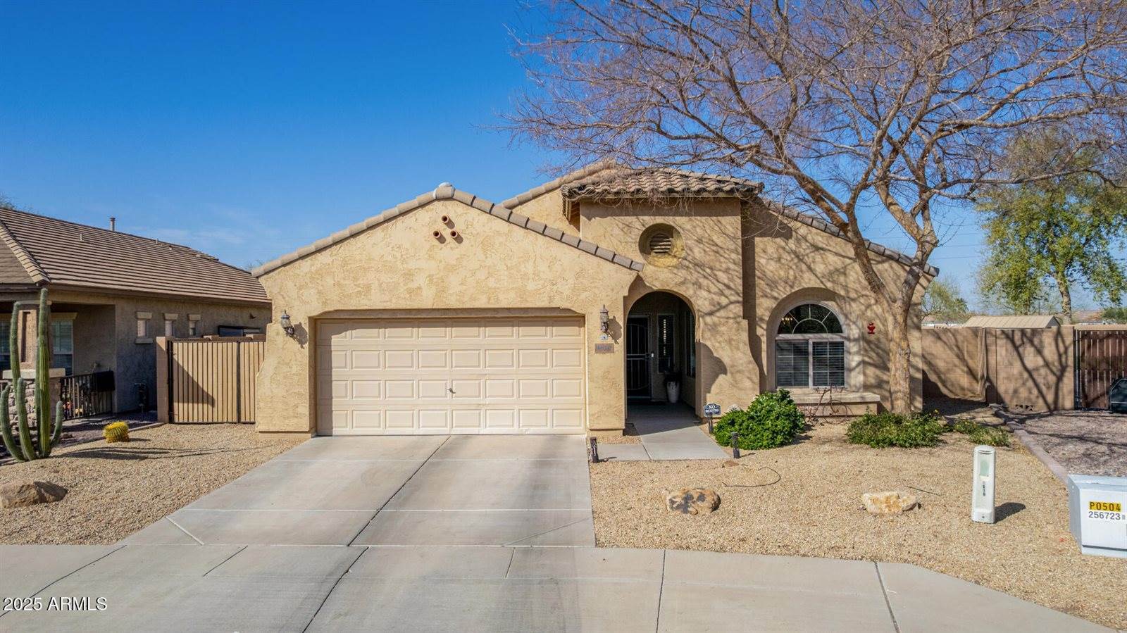 4610 South Hassett Circle, Mesa, AZ 85212