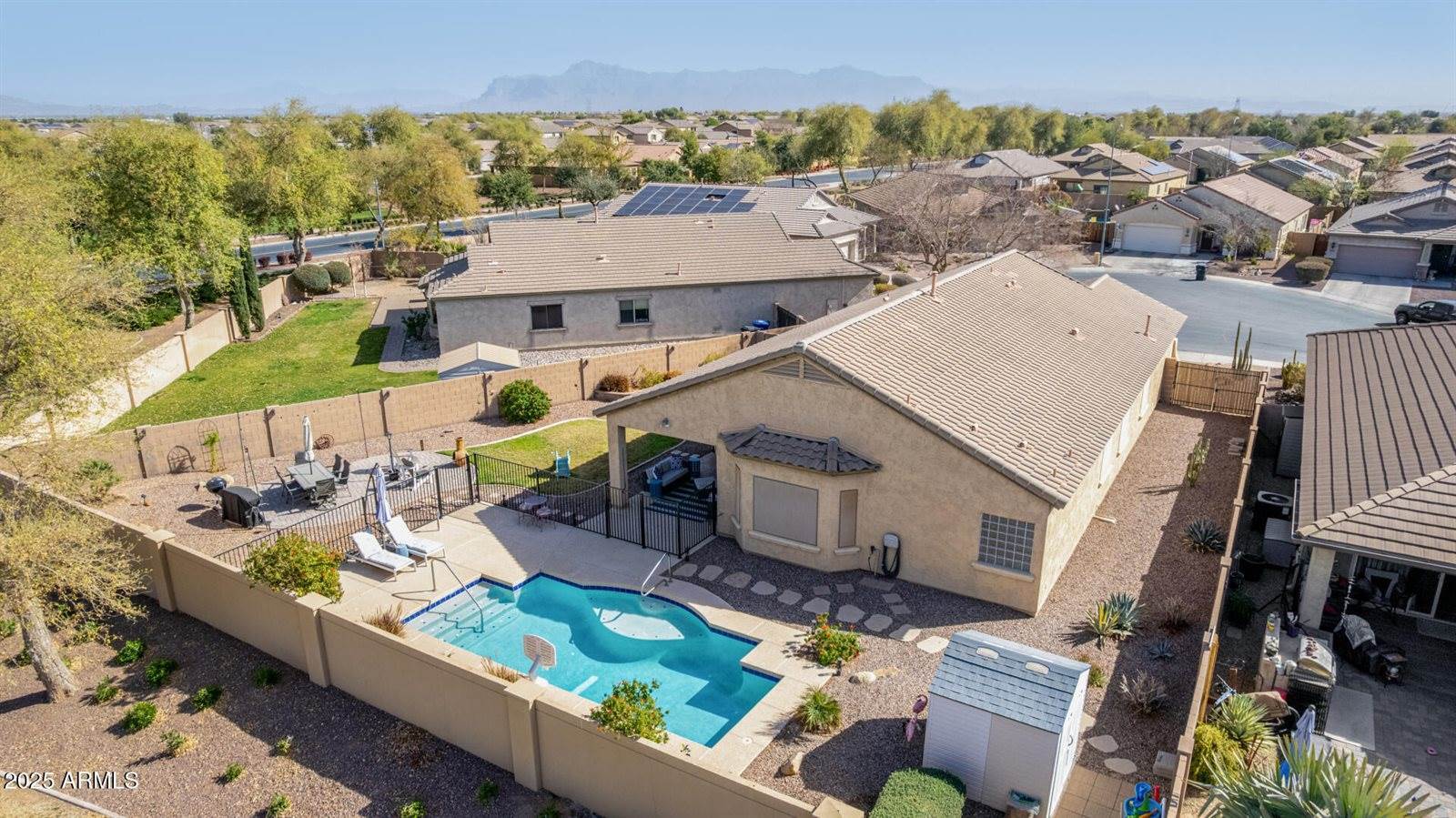 4610 South Hassett Circle, Mesa, AZ 85212