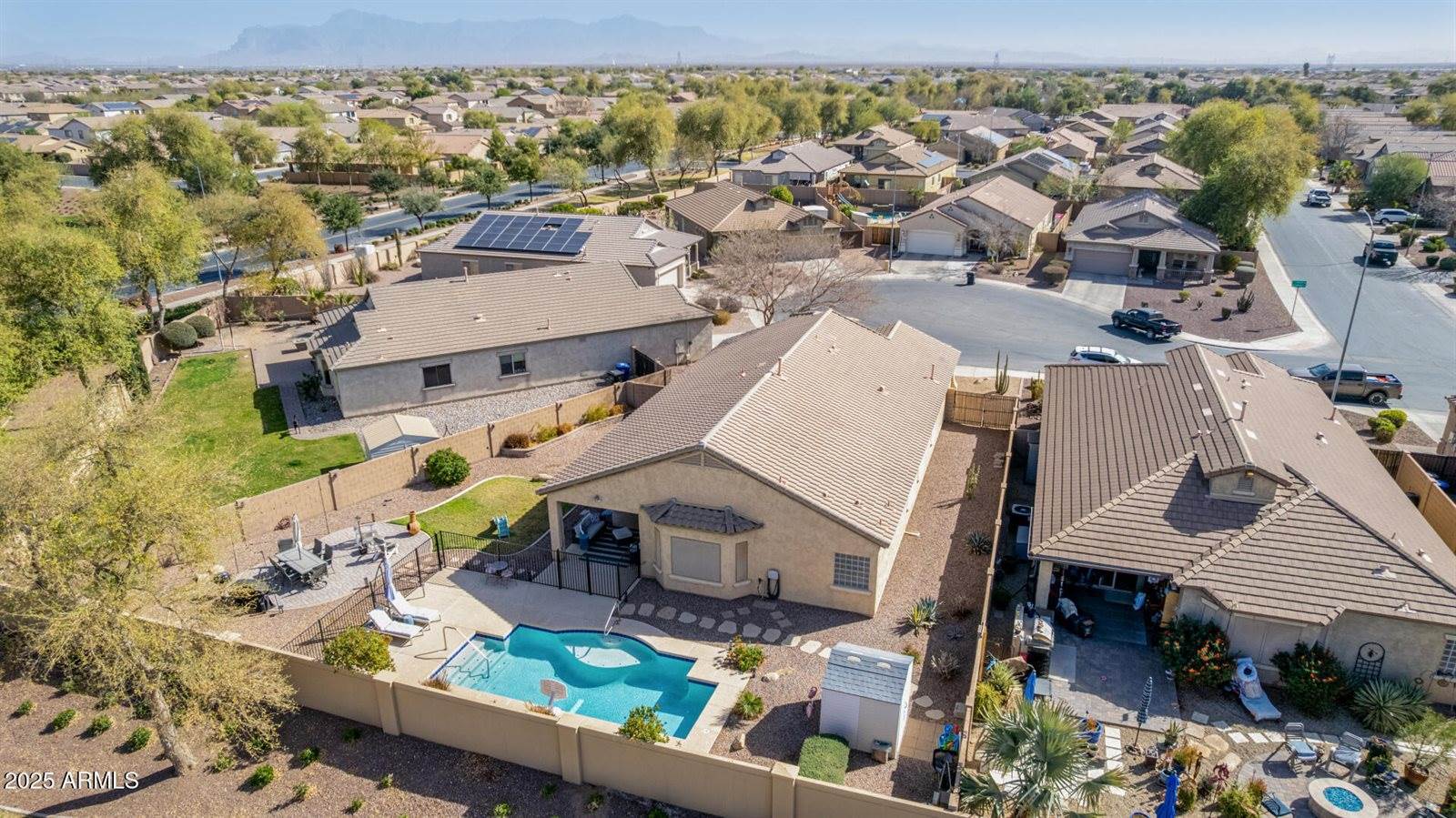 4610 South Hassett Circle, Mesa, AZ 85212