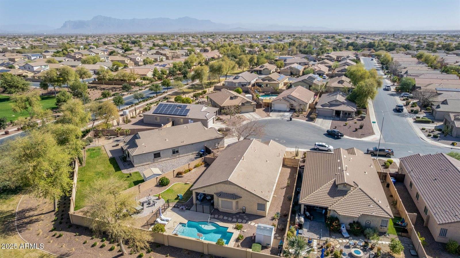 4610 South Hassett Circle, Mesa, AZ 85212