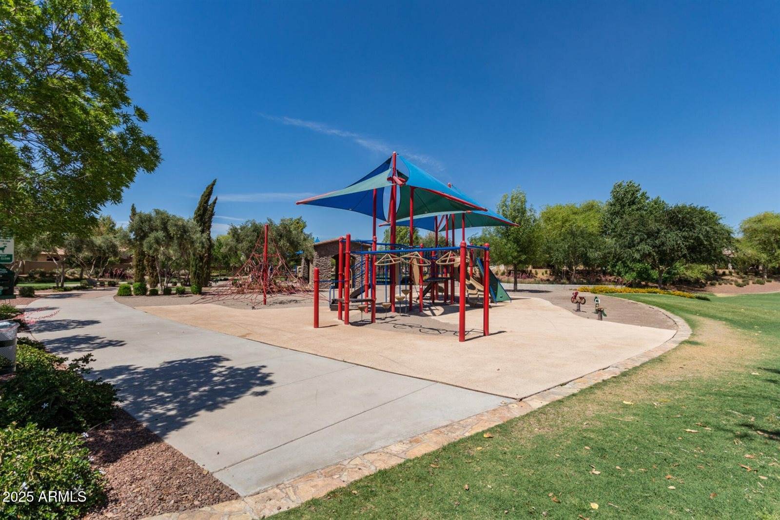 4610 South Hassett Circle, Mesa, AZ 85212