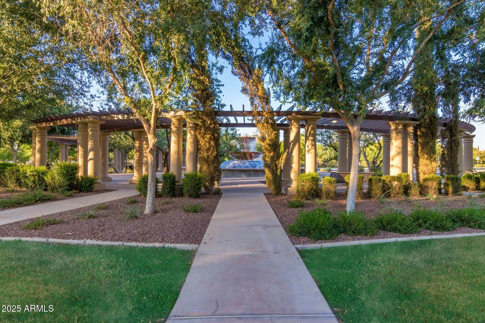 4610 South Hassett Circle, Mesa, AZ 85212