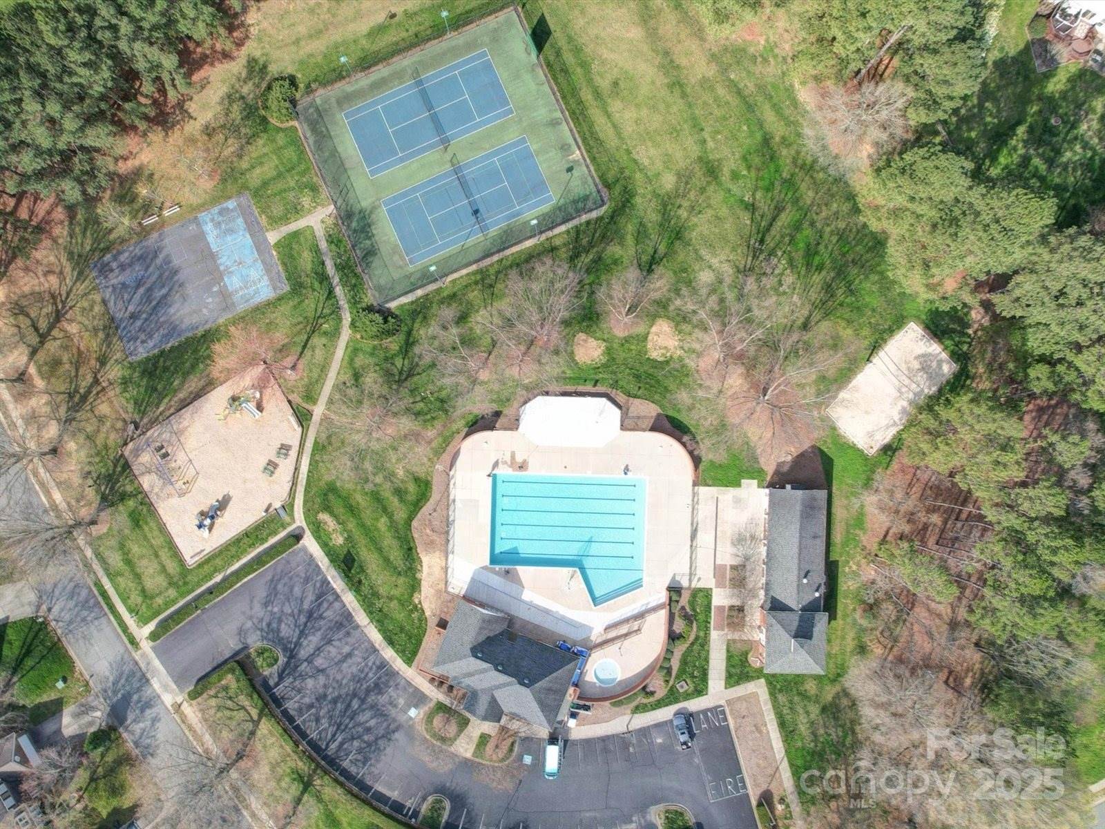 8509 Piccone Brook Lane, Charlotte, NC 28216