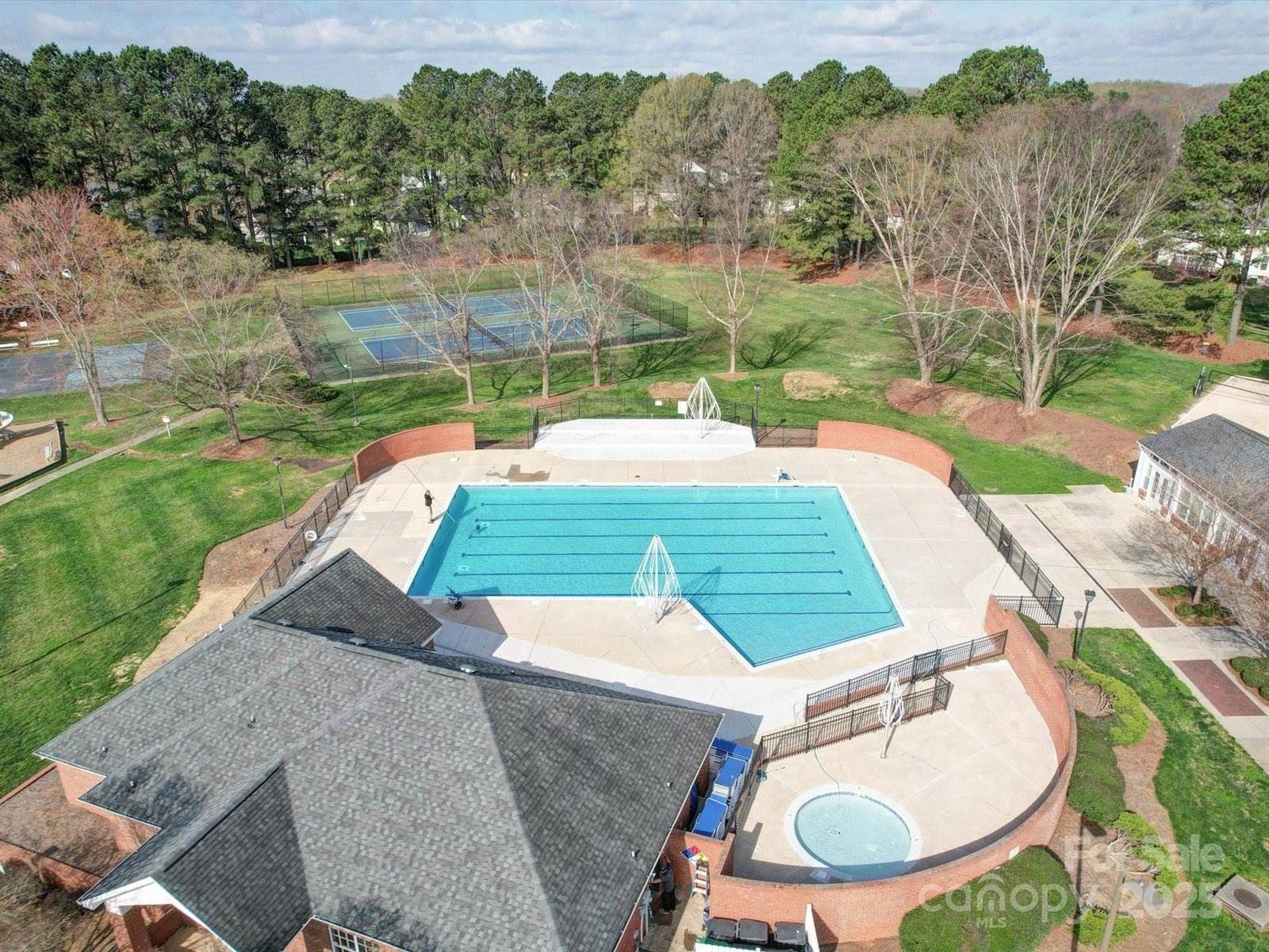 8509 Piccone Brook Lane, Charlotte, NC 28216