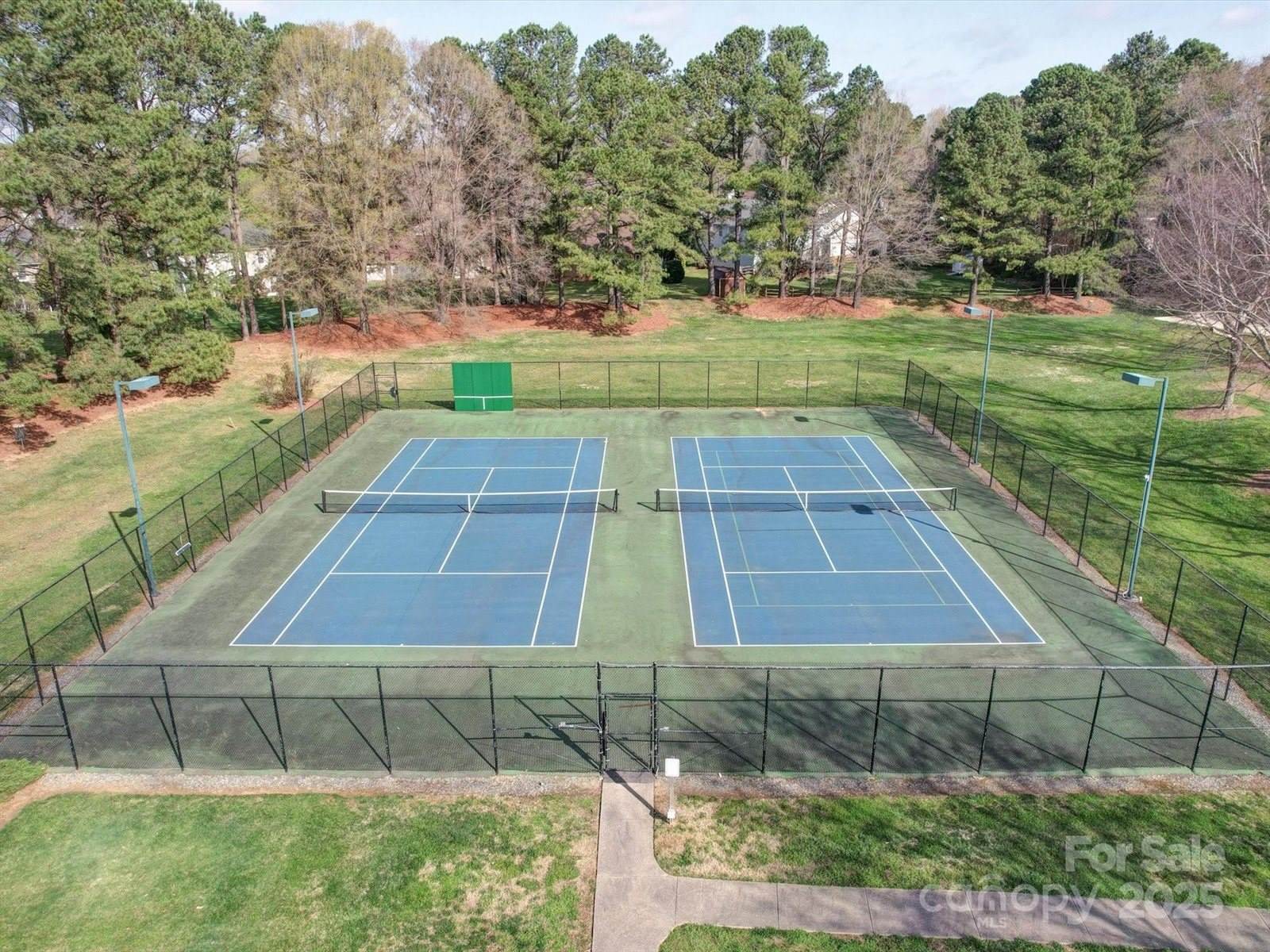 8509 Piccone Brook Lane, Charlotte, NC 28216