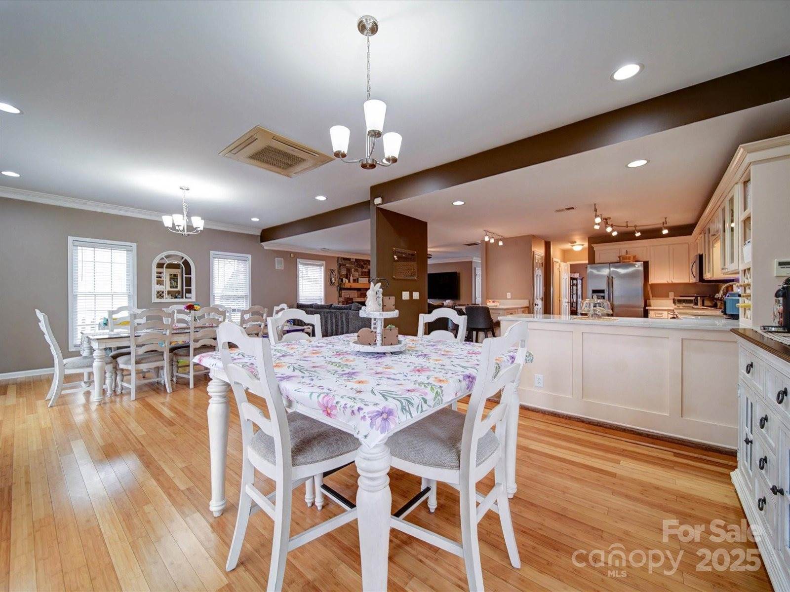 8509 Piccone Brook Lane, Charlotte, NC 28216