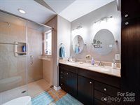 8509 Piccone Brook Lane, Charlotte, NC 28216