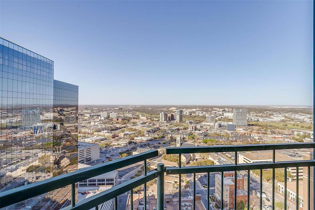 500 Throckmorton Street, Fort Worth, TX 76102