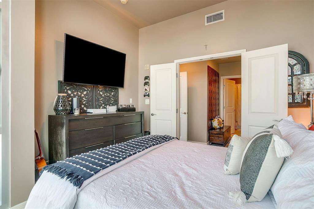 500 Throckmorton Street, Fort Worth, TX 76102