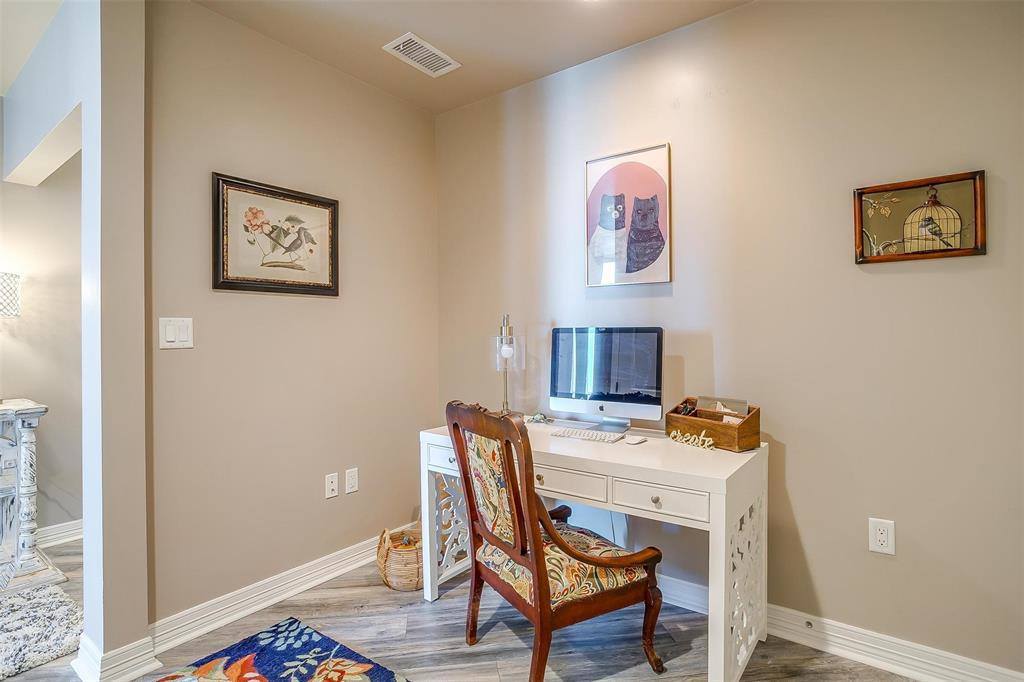 500 Throckmorton Street, Fort Worth, TX 76102