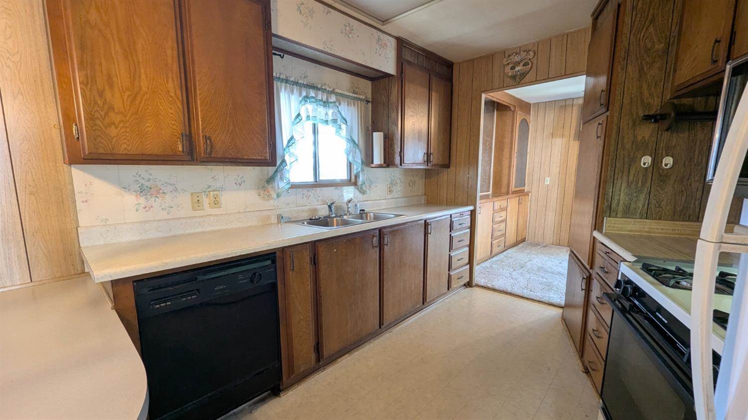 192 Whispering Pines Drive, Rancho Cordova, CA 95670