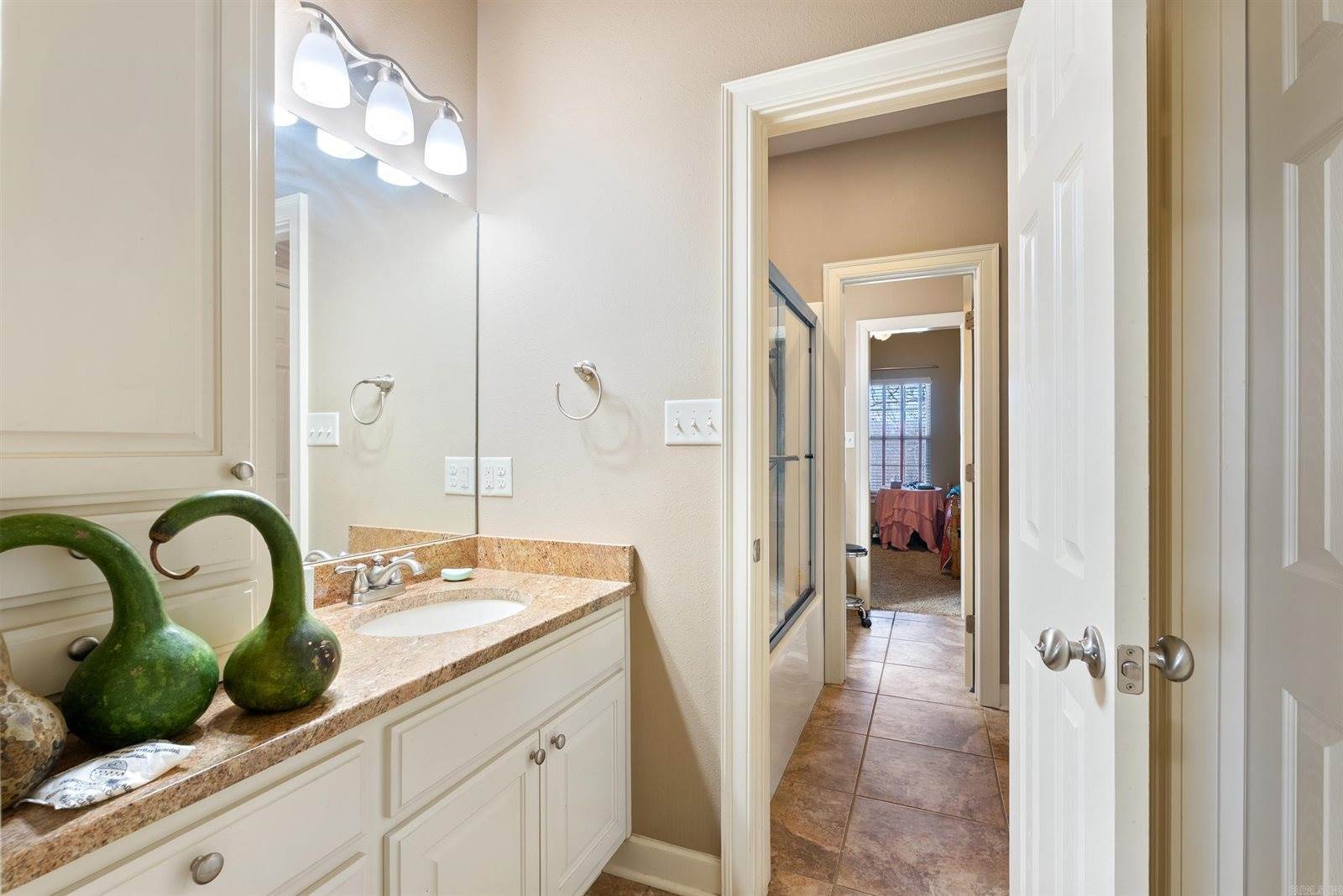 11 Hoggard Lane, Enola, AR 72047